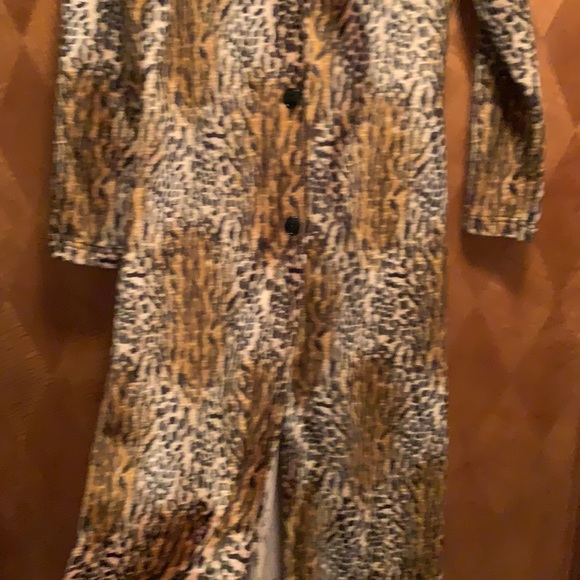 Stylish and versatile  leopard print long jacket or dress XS /S - Picture 9 of 10